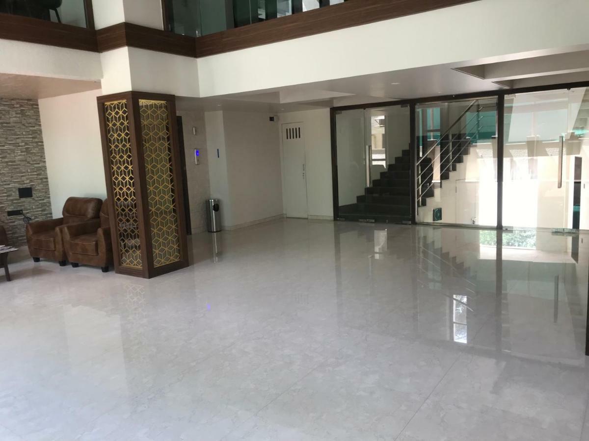 Kyriad Hotel Solapur By Othpl מראה חיצוני תמונה