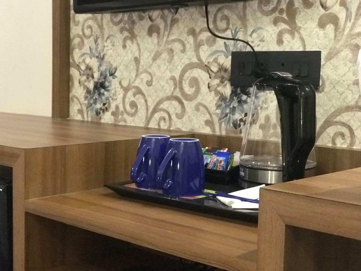 Kyriad Hotel Solapur By Othpl מראה חיצוני תמונה