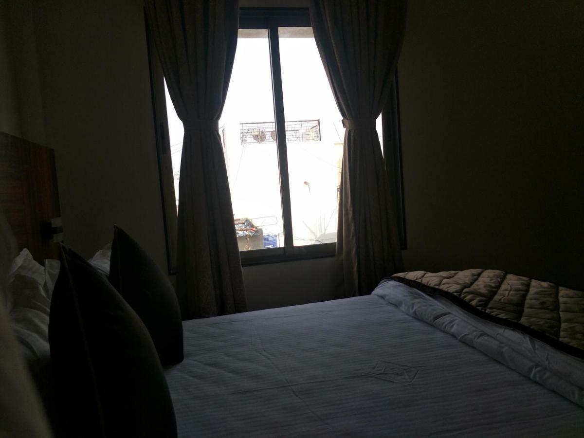 Kyriad Hotel Solapur By Othpl מראה חיצוני תמונה